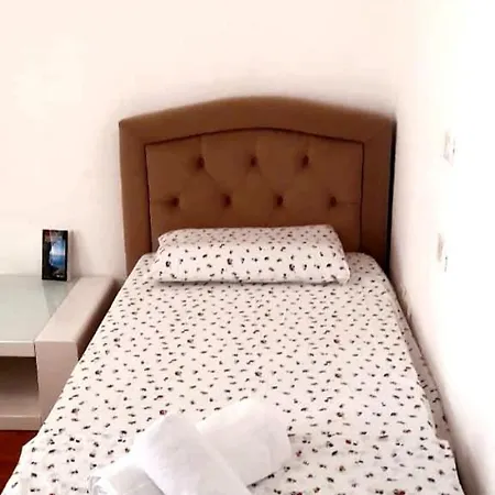 Ajsi Vlorë